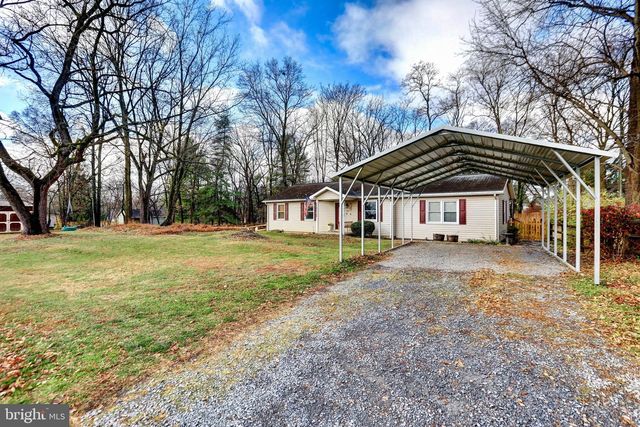 136 WOODCOCK AVE, Shepherdstown, WV 25443