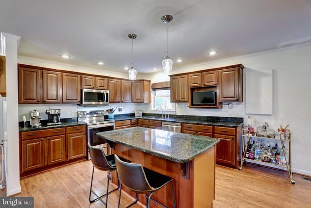 136 WOODCOCK AVE, Shepherdstown, WV 25443