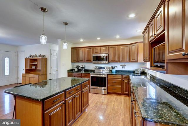 136 WOODCOCK AVE, Shepherdstown, WV 25443