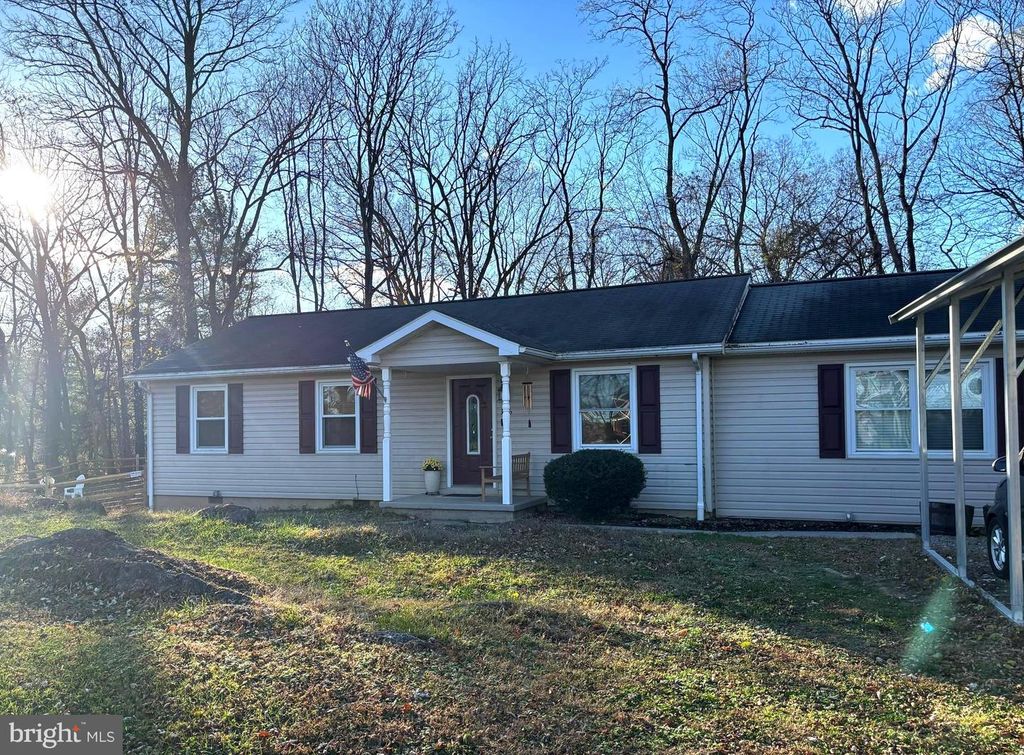 136 WOODCOCK AVE, Shepherdstown, WV 25443