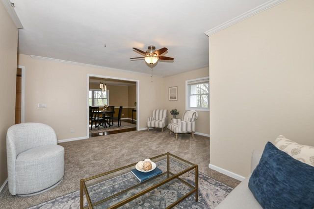 2828 River Bluff DRIVE, Janesville, WI 53545