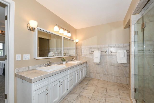 2828 River Bluff DRIVE, Janesville, WI 53545