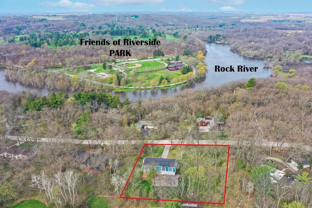2828 River Bluff DRIVE, Janesville, WI 53545