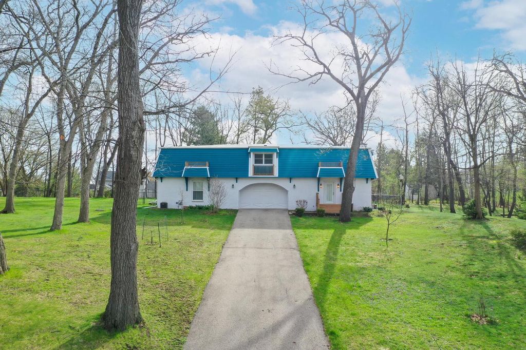 2828 River Bluff DRIVE, Janesville, WI 53545