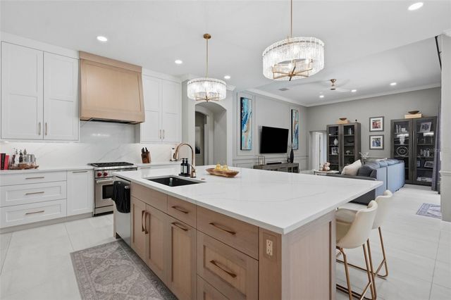 4618 AVENUE LONGCHAMPS, Lutz, FL 33558