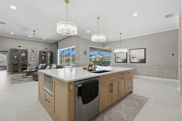 4618 AVENUE LONGCHAMPS, Lutz, FL 33558