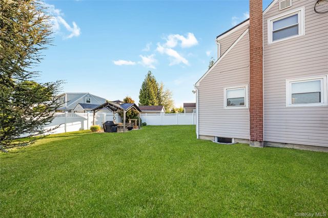53 Lincoln Boulevard, Bethpage, NY 11714