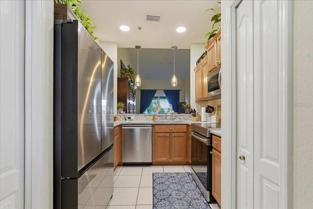 819 FAIRWAYCOVE LANE 204, Bradenton, FL 34212