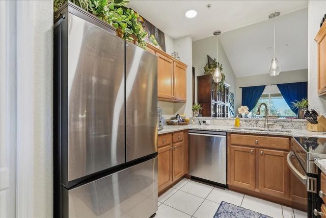 819 FAIRWAYCOVE LANE 204, Bradenton, FL 34212