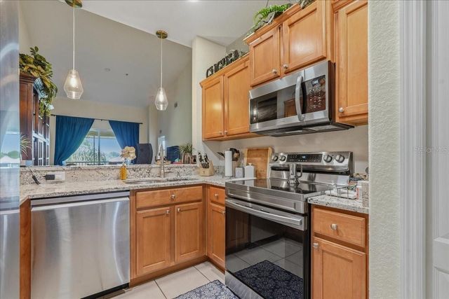 819 FAIRWAYCOVE LANE 204, Bradenton, FL 34212