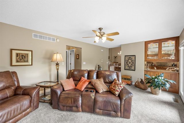 13 South View Drive NE, Iowa City, IA 52240