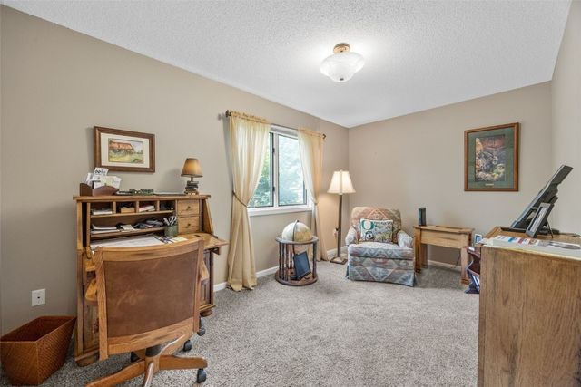 13 South View Drive NE, Iowa City, IA 52240