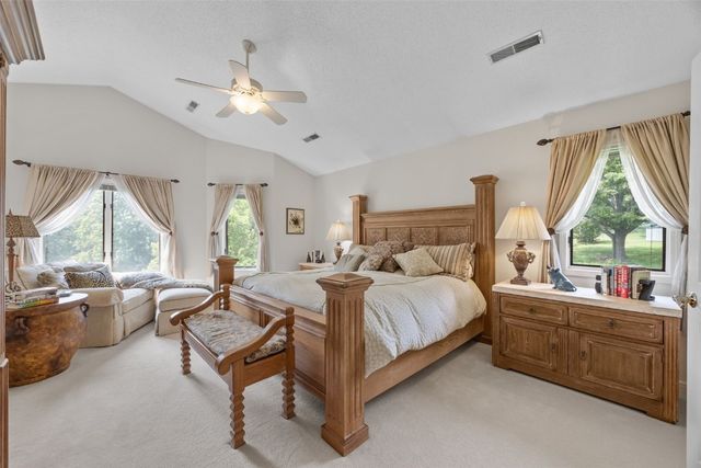 13 South View Drive NE, Iowa City, IA 52240