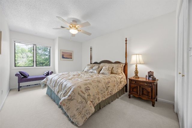 13 South View Drive NE, Iowa City, IA 52240