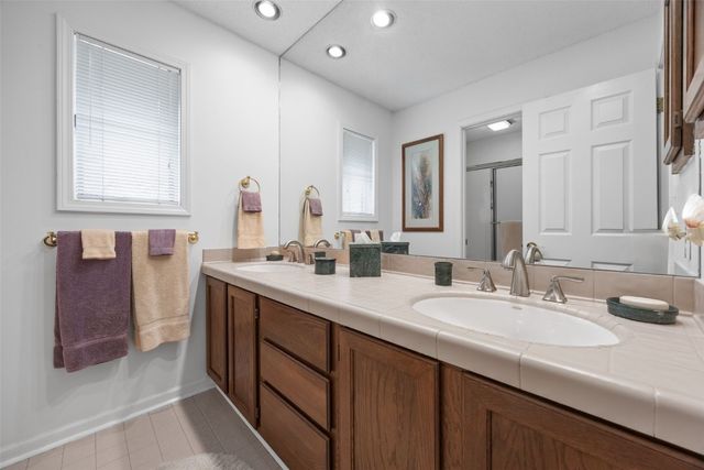 13 South View Drive NE, Iowa City, IA 52240