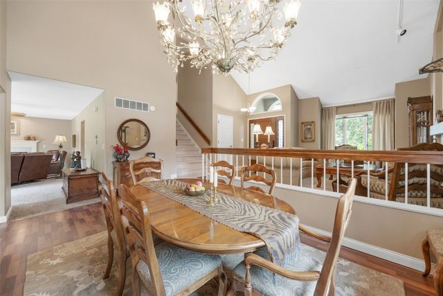 13 South View Drive NE, Iowa City, IA 52240