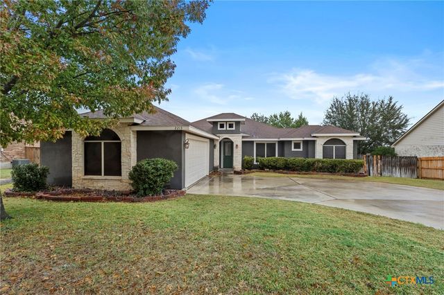 2213 Small Town Drive, New Braunfels, TX 78130