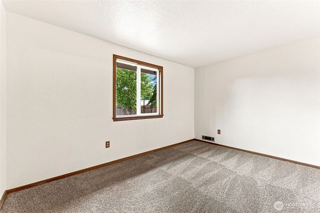 9122 159th Street E, Puyallup, WA 98375