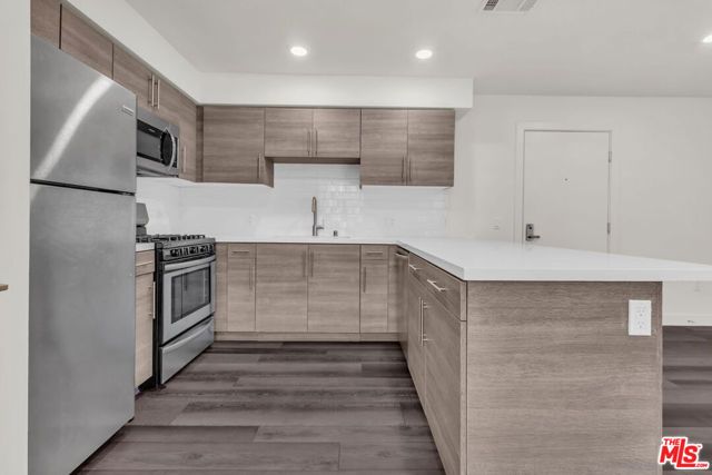 3667 Mentone Avenue 4, Los Angeles, CA 90034