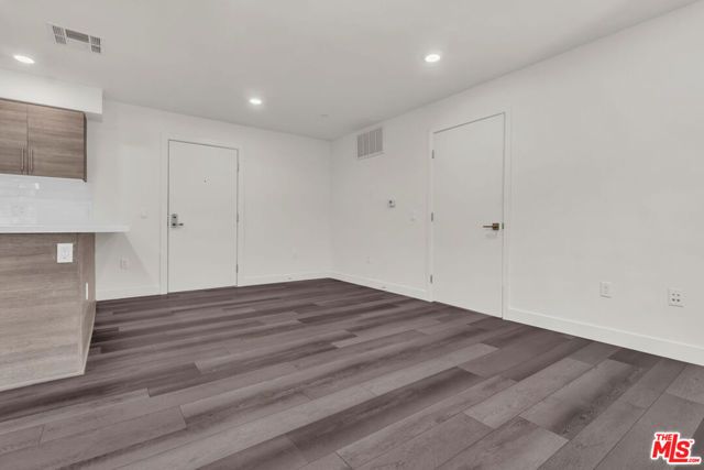3667 Mentone Avenue 4, Los Angeles, CA 90034