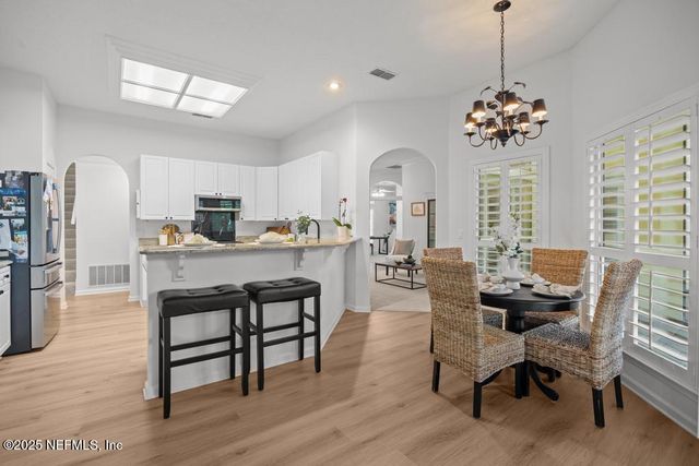 1453 HARRINGTON PARK Drive, Jacksonville, FL 32225