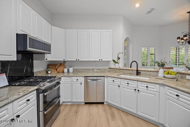 1453 HARRINGTON PARK Drive, Jacksonville, FL 32225