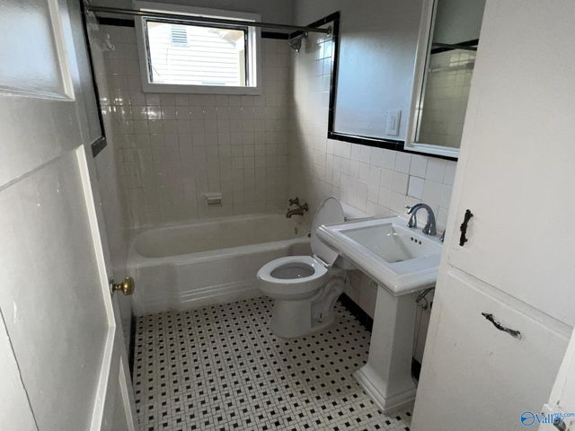 5 Edgemont Avenue, Gadsden, AL 35904