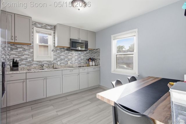 17614 Eddon Street, Melvindale, MI 48122