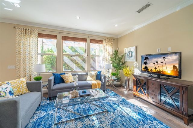 103 Oasis, Irvine, CA 92620