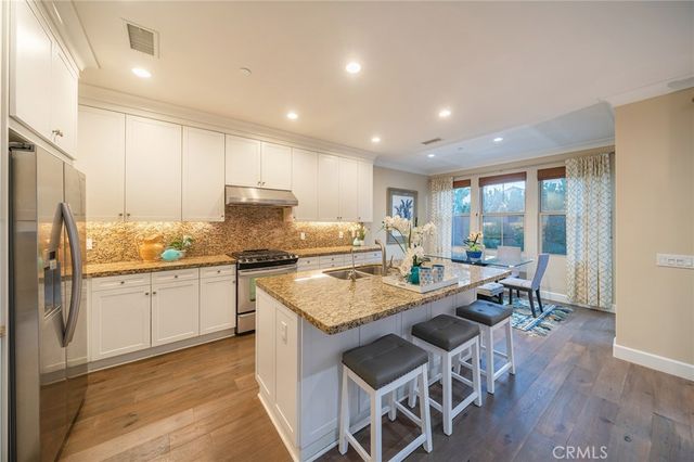 103 Oasis, Irvine, CA 92620