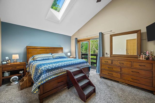 5220 S Skyline DRIVE, New Berlin, WI 53151