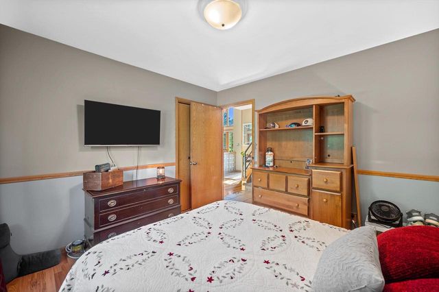 5220 S Skyline DRIVE, New Berlin, WI 53151