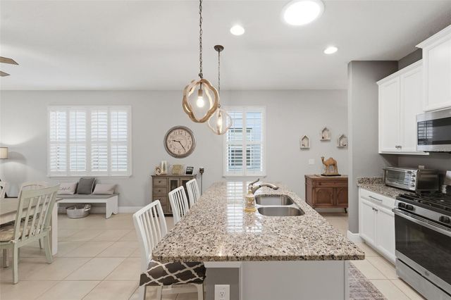 1395 RILEY CIRCLE, Deland, FL 32724