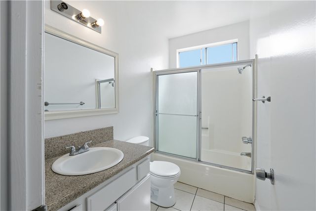 12203 Magnolia 204, Valley Village, CA 91607