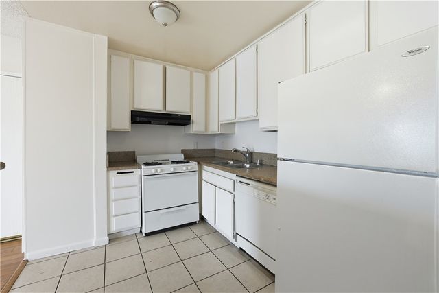 12203 Magnolia 204, Valley Village, CA 91607