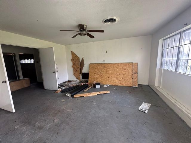 1302 BROADWAY Avenue, Alexandria, LA 71302