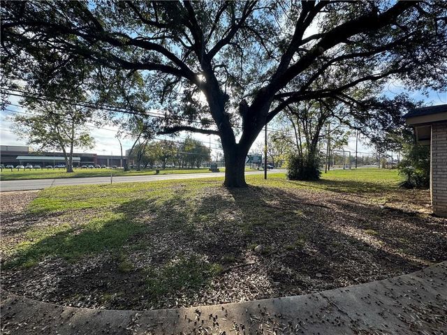 1302 BROADWAY Avenue, Alexandria, LA 71302