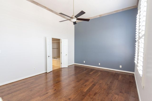 2102 Post Office Street Corner 8, Galveston, TX 77550