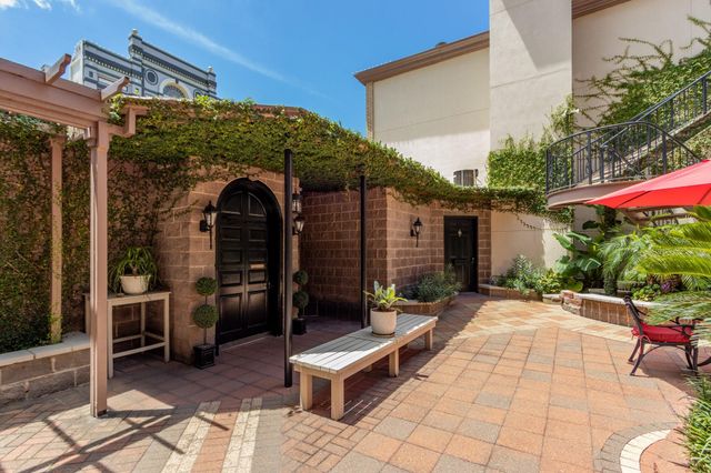 2102 Post Office Street Corner 8, Galveston, TX 77550