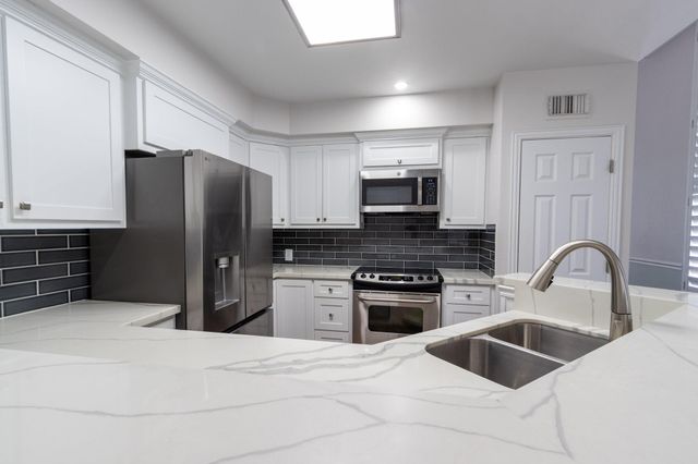 2102 Post Office Street Corner 8, Galveston, TX 77550