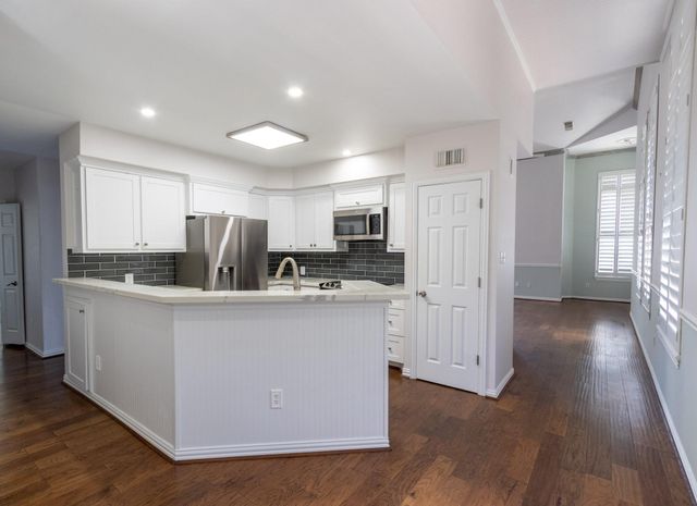 2102 Post Office Street Corner 8, Galveston, TX 77550