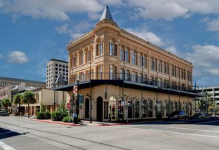 2102 Post Office Street Corner 8, Galveston, TX 77550