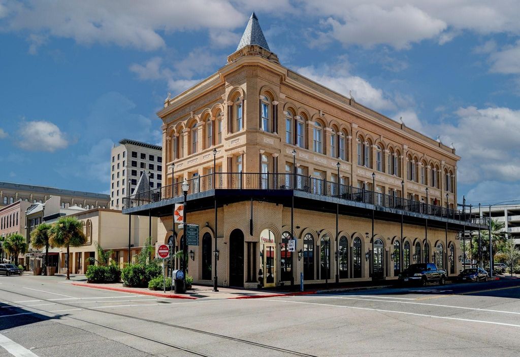 2102 Post Office Street Corner 8, Galveston, TX 77550