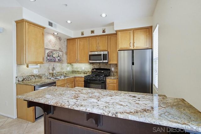 7613 Family Circle, San Diego, CA 92111