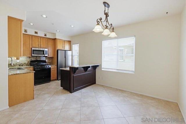 7613 Family Circle, San Diego, CA 92111