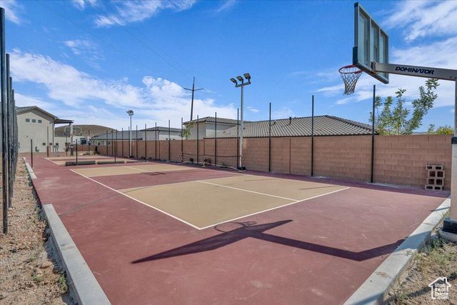 275 N 2020 W, Hurricane, UT 84737