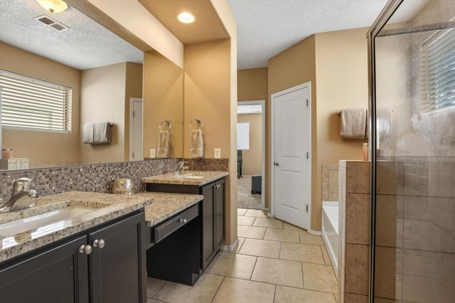 6355 CAMINO DE PAZ Road NW, Albuquerque, NM 87120