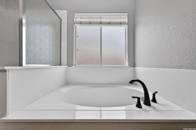 3640 Woodlawn Farms, Schertz, TX 78154