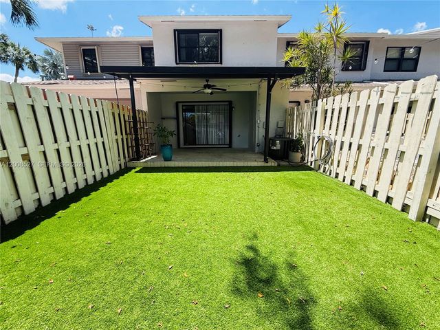 117 NW 106th Ave 117, Pembroke Pines, FL 33026