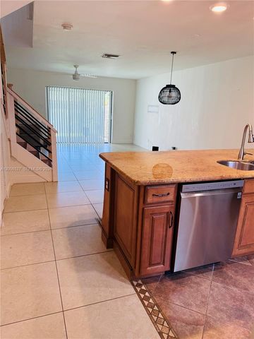 117 NW 106th Ave 117, Pembroke Pines, FL 33026